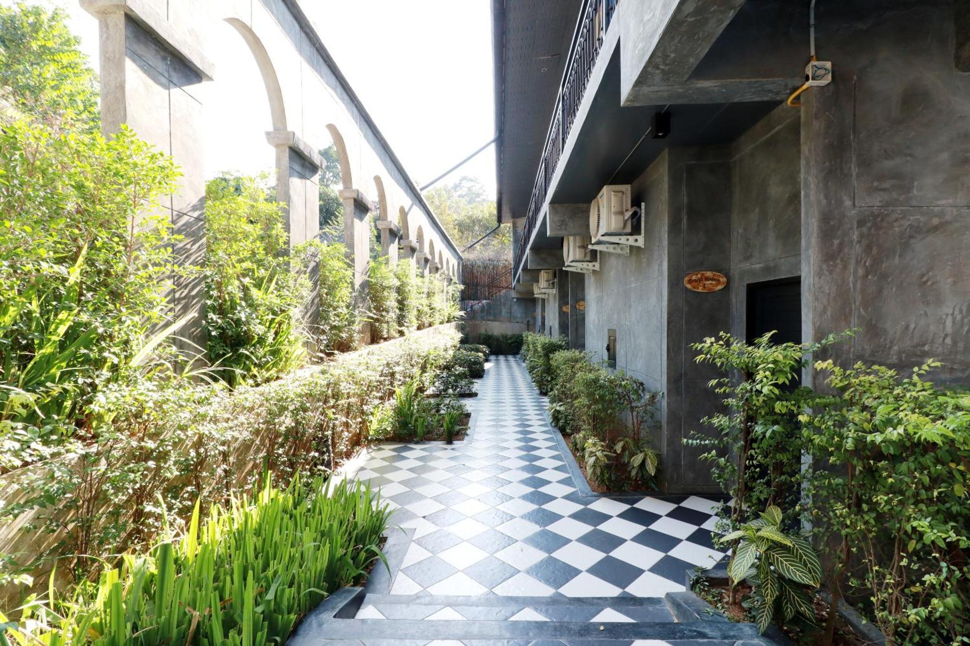 Capital O 464 At Nata Chiangmai Chic Jungle Hotel Mae Rim Buitenkant foto